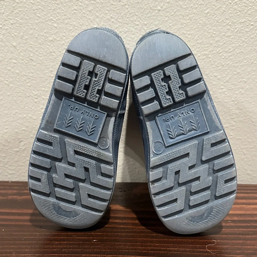 Urban Pines Rain Boots Size: 6C